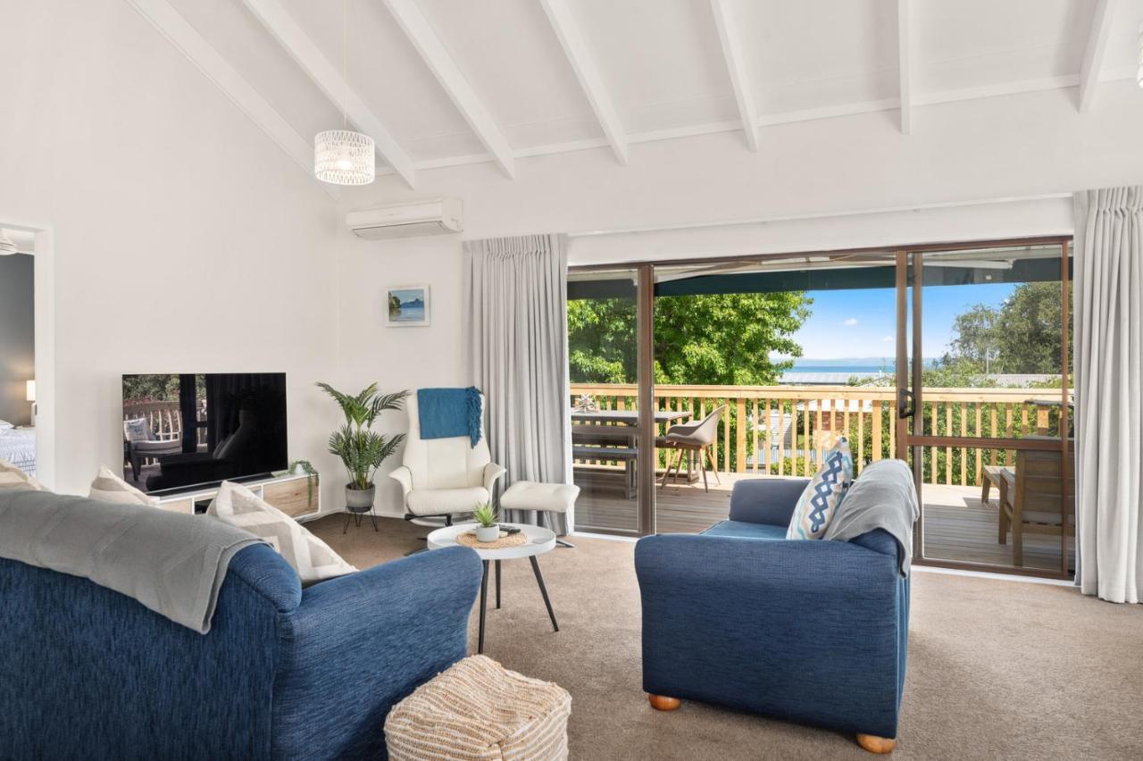 Waitahanui Lake House - Lake Taupo Holiday Home Luaran gambar