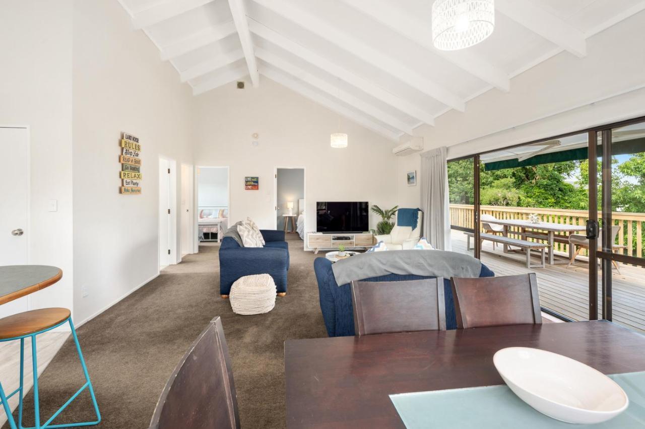 Waitahanui Lake House - Lake Taupo Holiday Home Luaran gambar