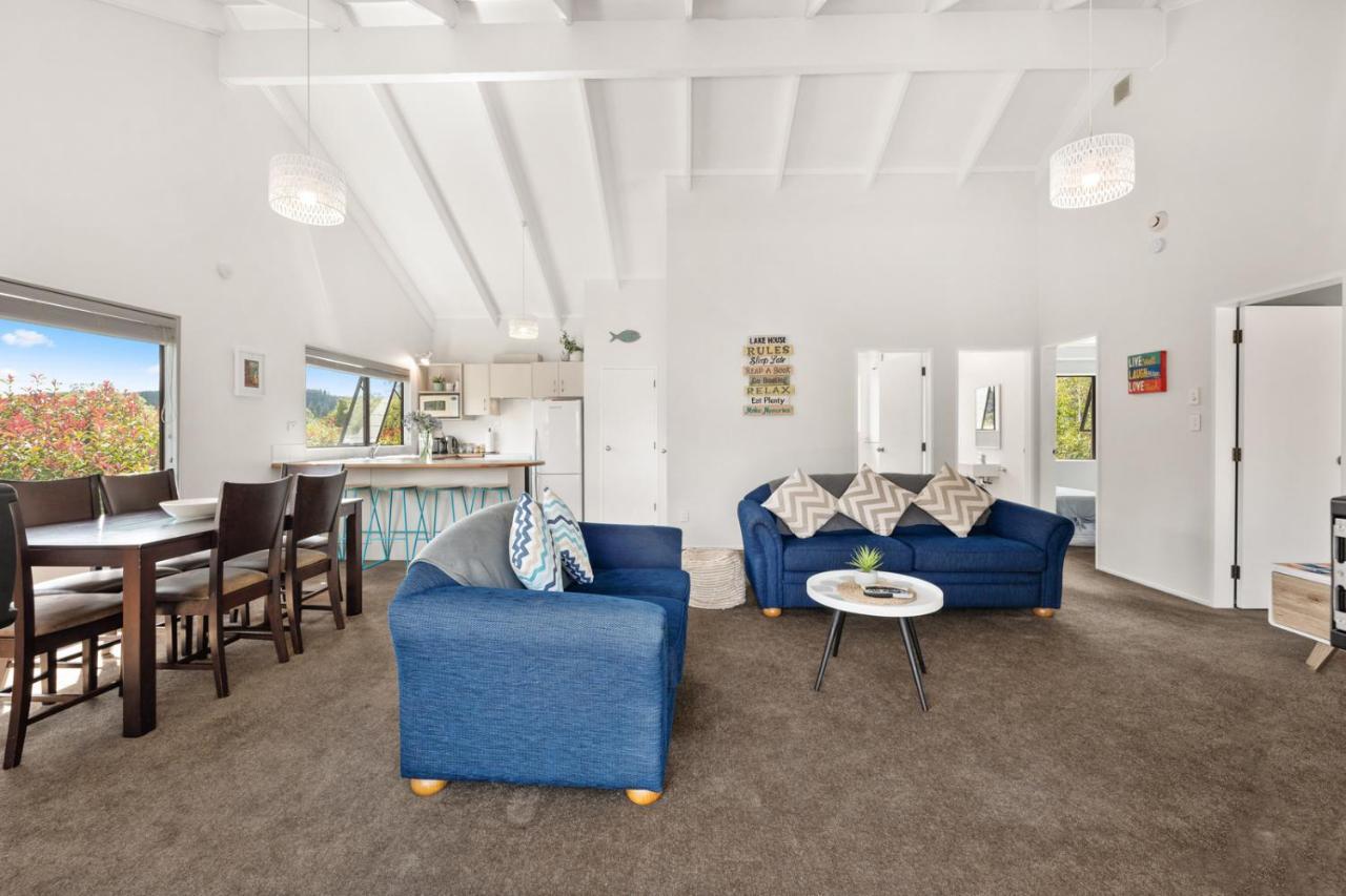 Waitahanui Lake House - Lake Taupo Holiday Home Luaran gambar
