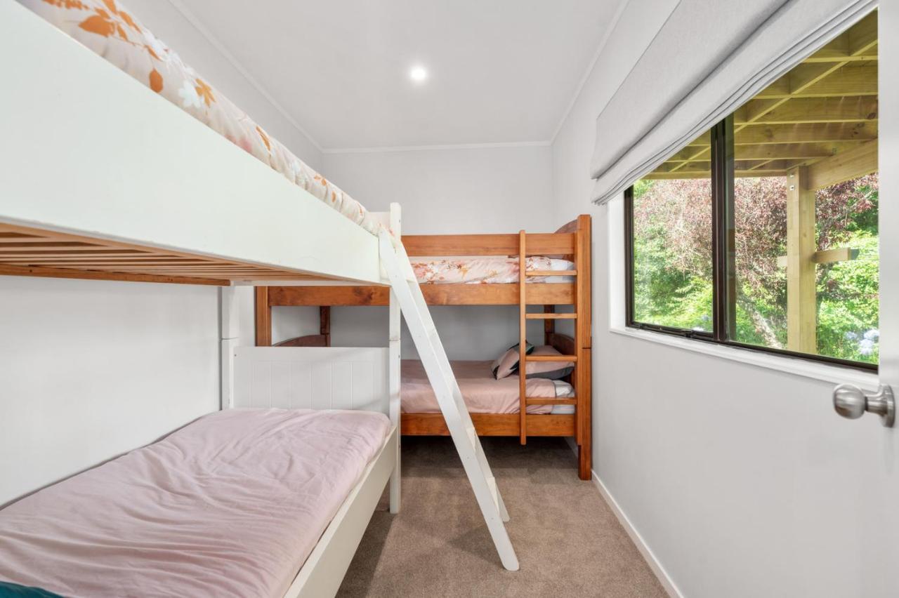 Waitahanui Lake House - Lake Taupo Holiday Home Luaran gambar