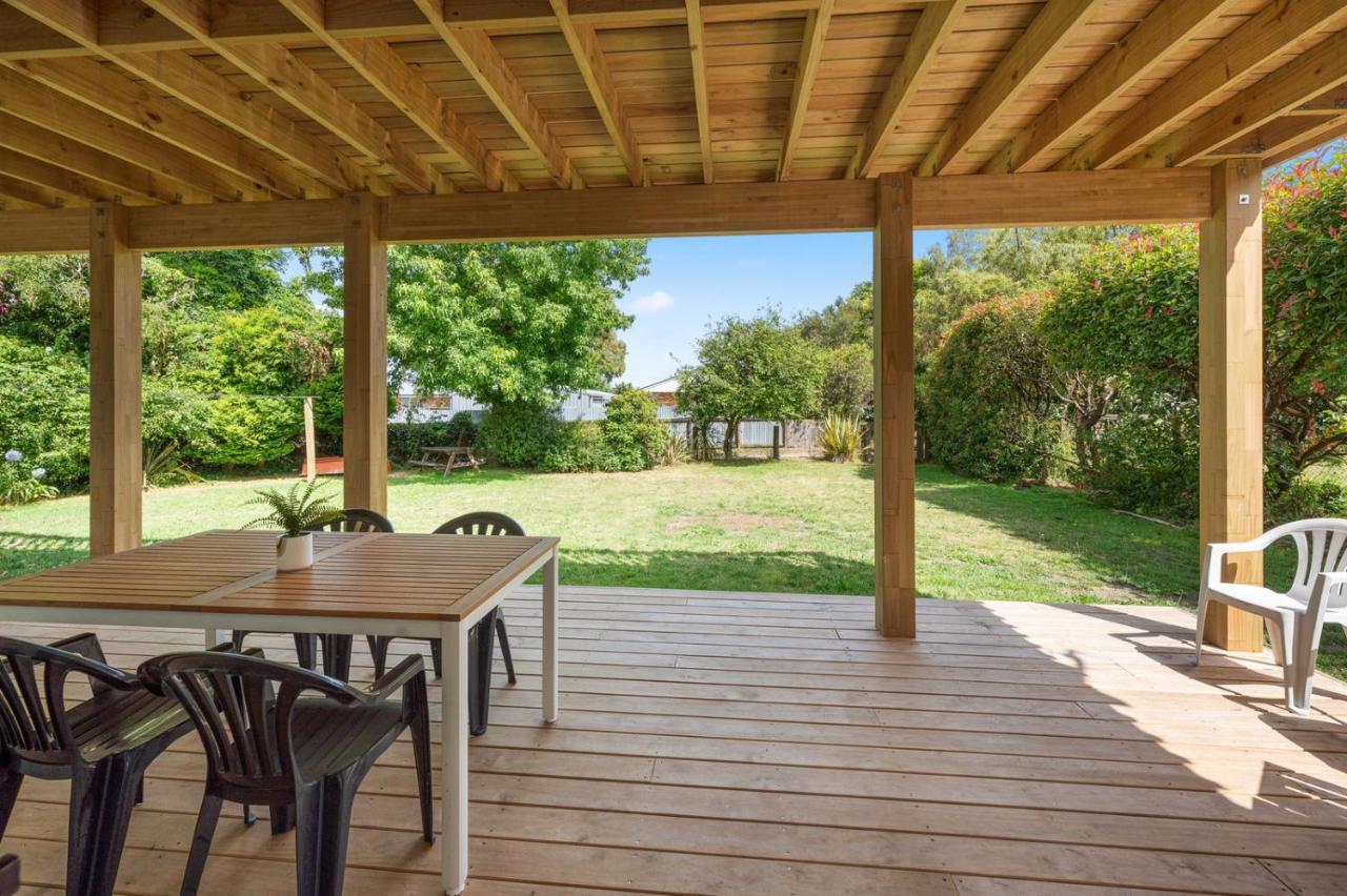 Waitahanui Lake House - Lake Taupo Holiday Home Luaran gambar